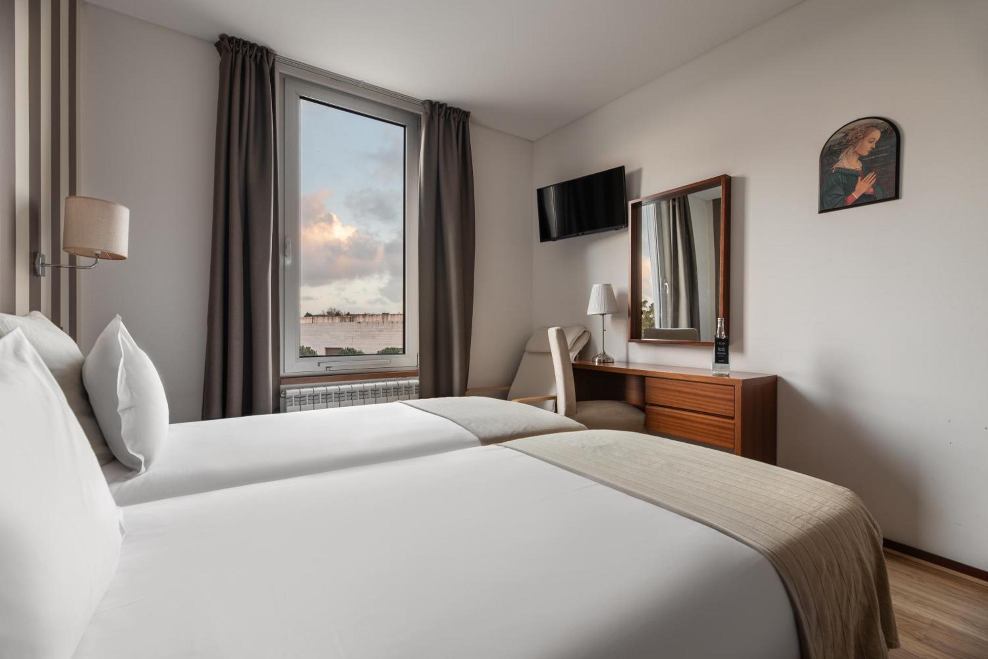 Crisol Tres Pastorinhos Hotel Fatima Luaran gambar