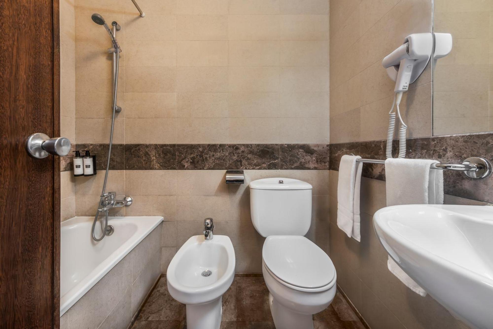 Crisol Tres Pastorinhos Hotel Fatima Luaran gambar